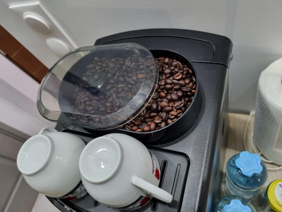 Studio Jacuzzi Au Centre 科尔马 外观 照片