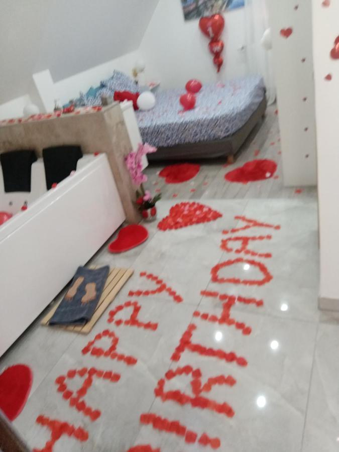 Studio Jacuzzi Au Centre 科尔马 外观 照片