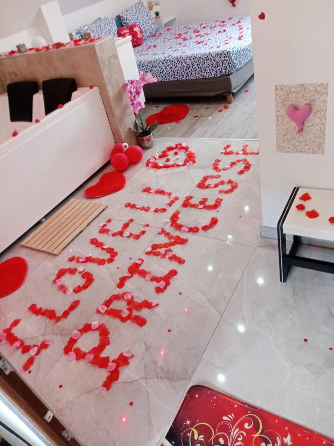 Studio Jacuzzi Au Centre 科尔马 外观 照片